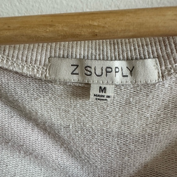 Vneck sweatshirt - Picture 6 of 6